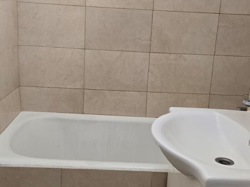 Vitan Mall garsoniera 40mp, decomandata, bloc mixt